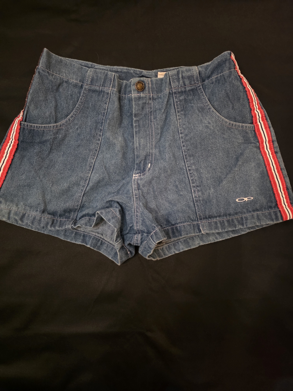 The OP Denim Shorts are your new go-to for effortless Y2K style Size 11 - Picture 6 of 6